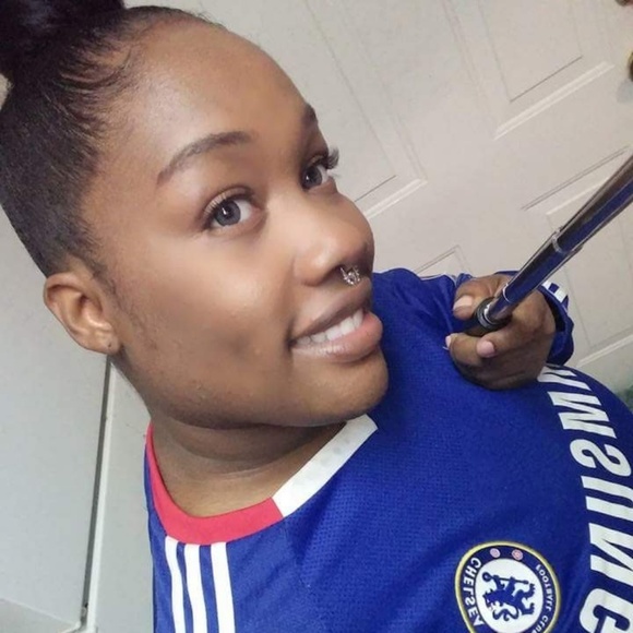 Meet your Posher, Kristen - Picture 2 of 3